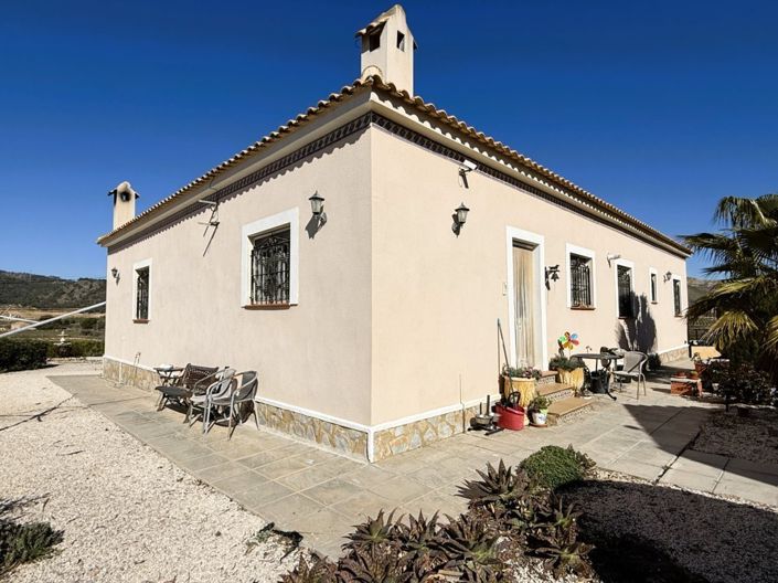 Image No.21-4 Bed Country House for sale