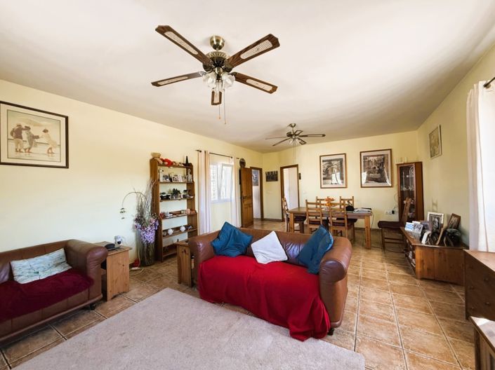 Image No.5-4 Bed Country House for sale