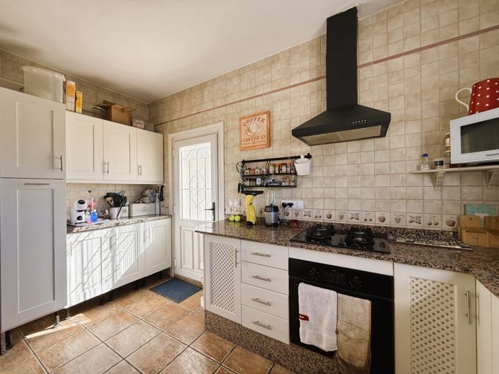 Image No.8-4 Bed Country House for sale