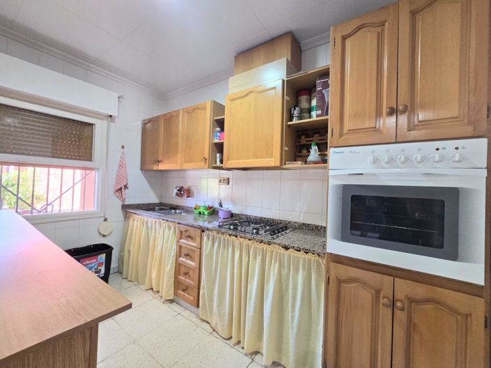 Image No.5-2 Bed Country House for sale