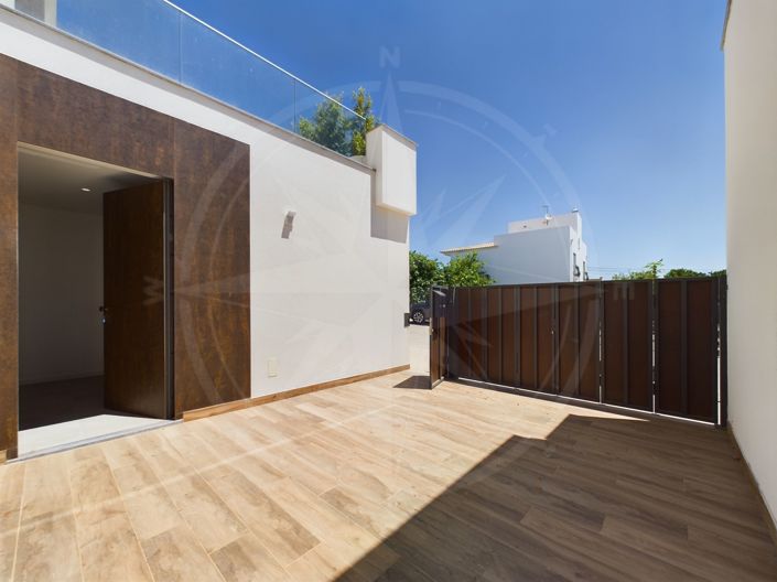 Image No.3-3 Bed Townhouse for sale
