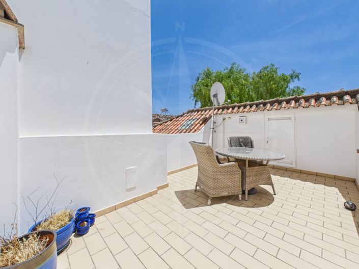 Image No.16-2 Bed Townhouse for sale
