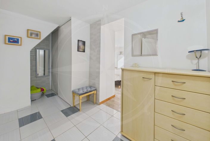 Image No.26-3 Bed Townhouse for sale