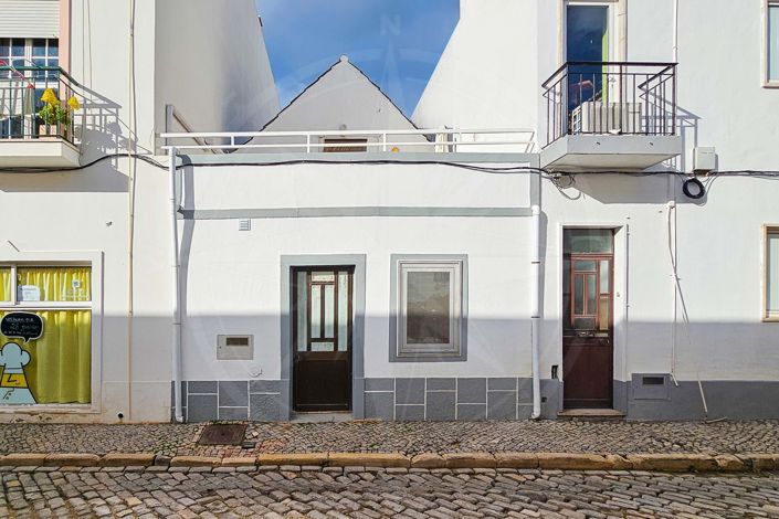 Image No.31-3 Bed Townhouse for sale