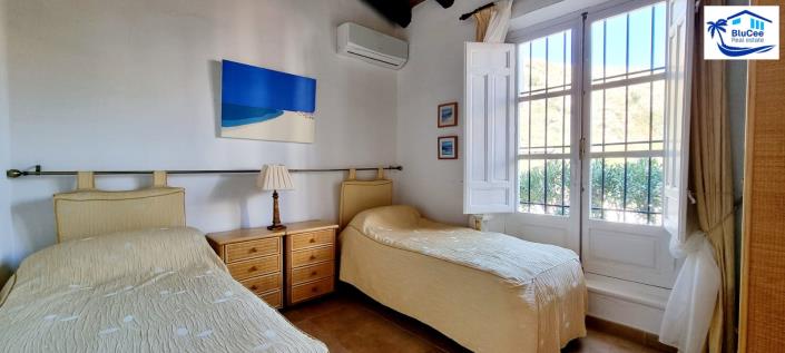 Image No.31-3 Bed Villa for sale