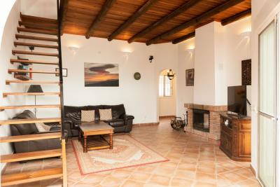 Forsalestunningcountryvillawithopenseaviews-BlueCeeRealEstate57
