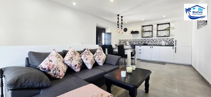 Image No.10-4 Bed Townhouse for sale