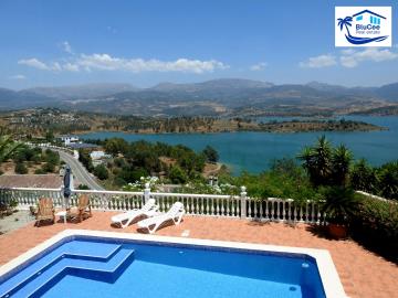 For-Sale-Lake-View-Property-Lake-Viuela--6-