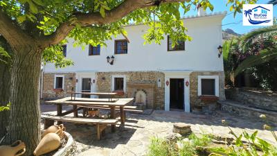 For-sale-house-on-large-plot-Alcaucin---BluCee-Real-Estate--41-