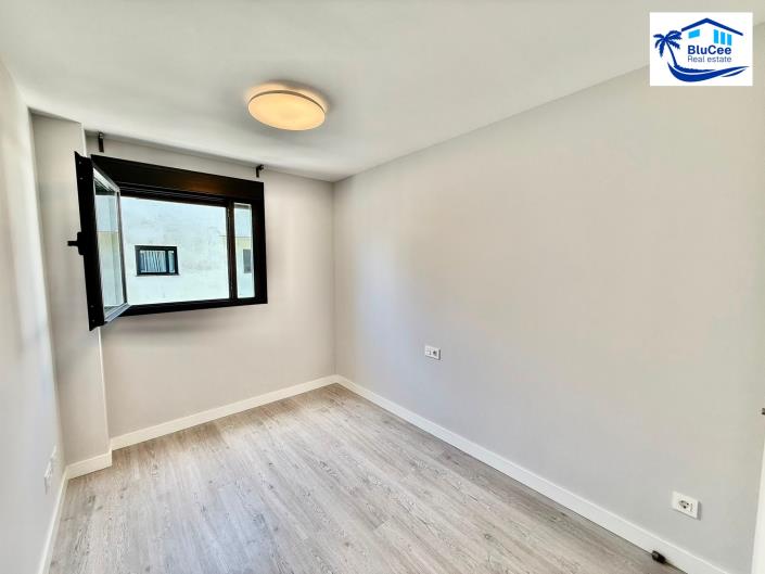 Image No.20-4 Bed Apartment for sale