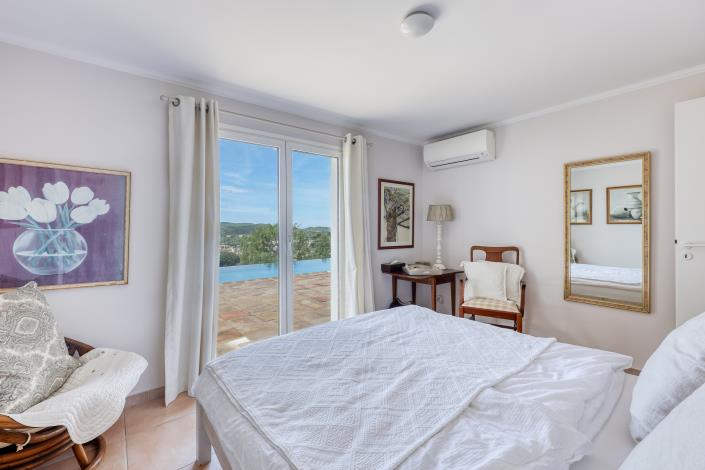Image No.9-4 Bed Villa / Detached for sale