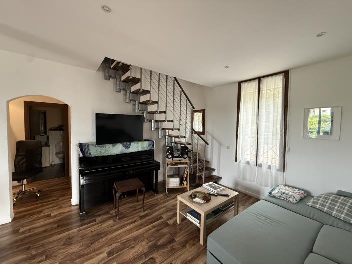 Image No.3-3 Bed Mansion for sale