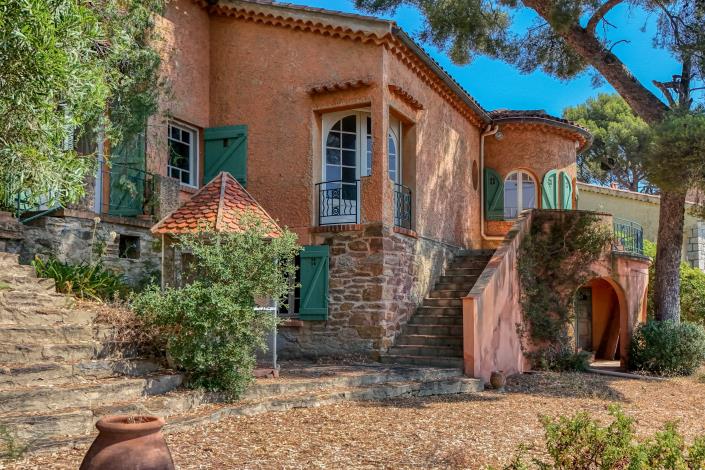 Image No.8-5 Bed Villa for sale