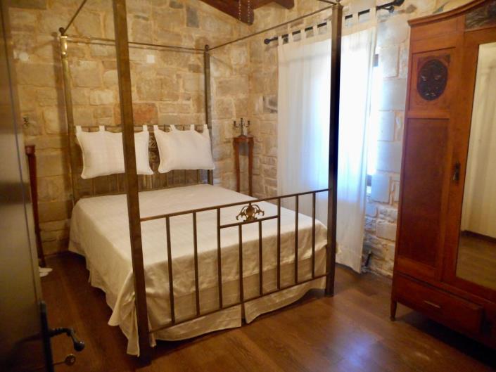 Image No.8-3 Bed Maisonette for sale