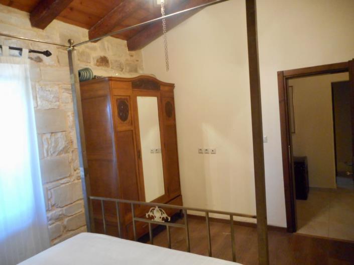 Image No.14-3 Bed Maisonette for sale