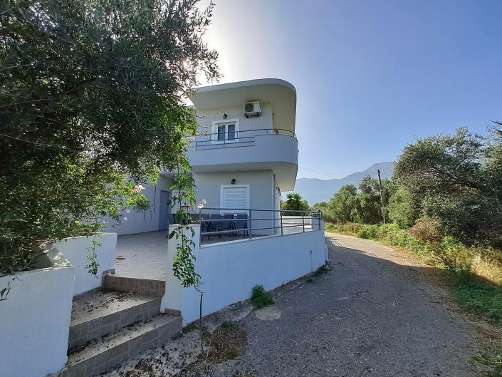 Image No.48-3 Bed Maisonette for sale
