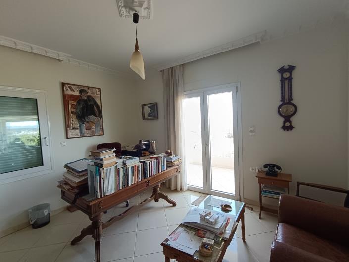 Image No.8-4 Bed Maisonette for sale