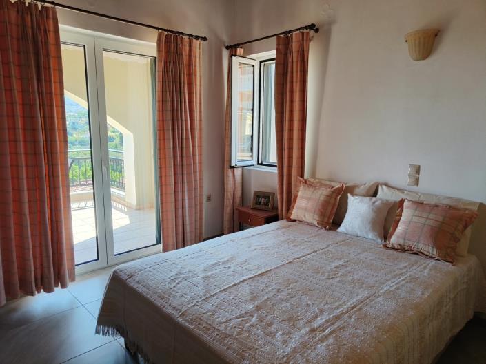 Image No.5-2 Bed Villa for sale