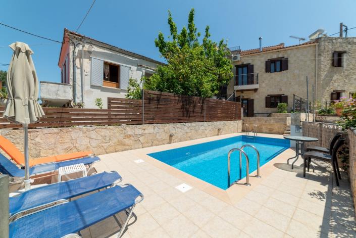 Image No.17-2 Bed Villa for sale