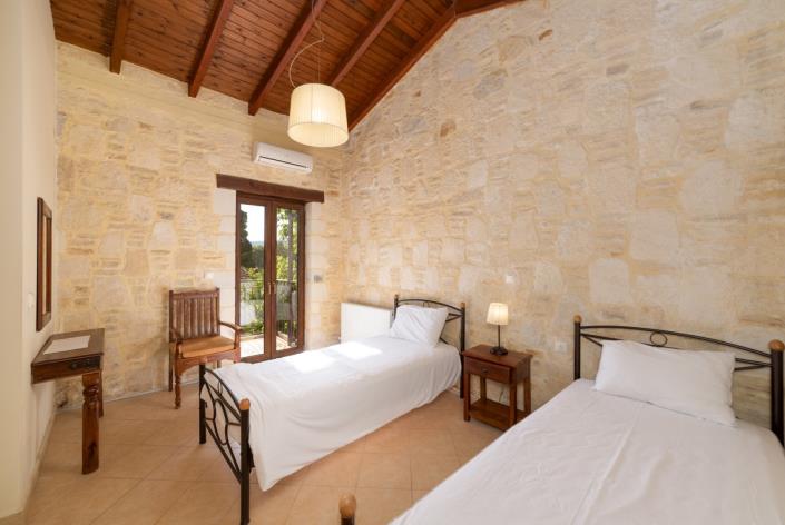 Image No.5-2 Bed Villa for sale