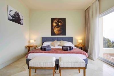 La-Paloma-Villa-La-Duquesa-KIWII-Primary-Bedroom