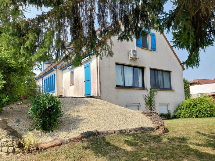 Image No.2-Maison de 5 chambres à vendre à Châtellerault
