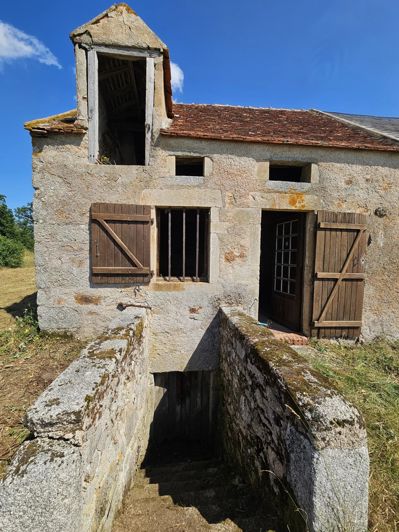 Image No.9-1 Bed Farmhouse for sale