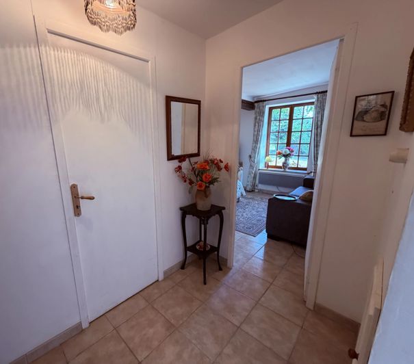 Image No.19-4 Bed House for sale