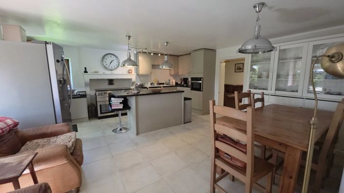 Image No.6-3 Bed Farmhouse for sale