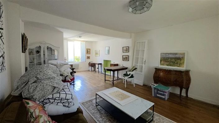 Image No.6-1 Bed House for sale