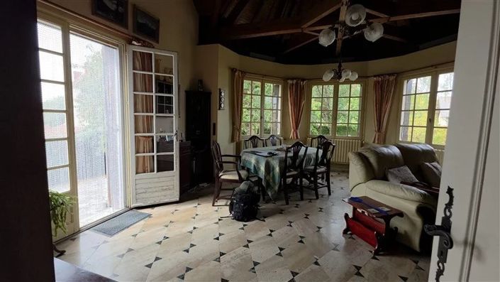 Image No.5-5 Bed House for sale