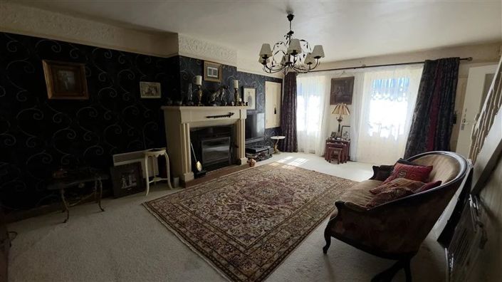 Image No.6-6 Bed House for sale