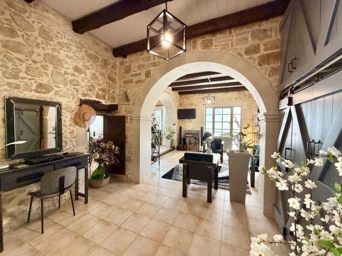 Image No.13-1 Bed House for sale