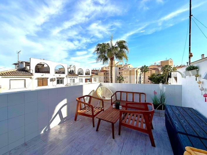 Image No.7-3 Bed Townhouse for sale