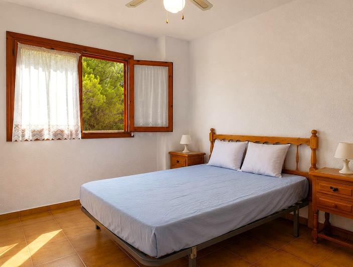 Image No.11-3 Bed Semi-Detached for sale
