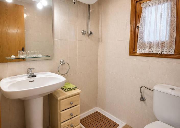 Image No.13-3 Bed Semi-Detached for sale