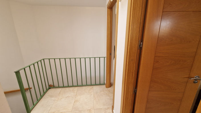 Image No.21-3 Bed Property for sale
