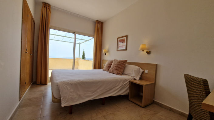 Image No.29-3 Bed Property for sale