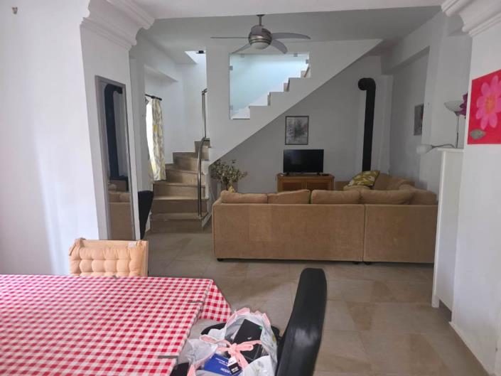 Image No.10-3 Bed Apartment for sale