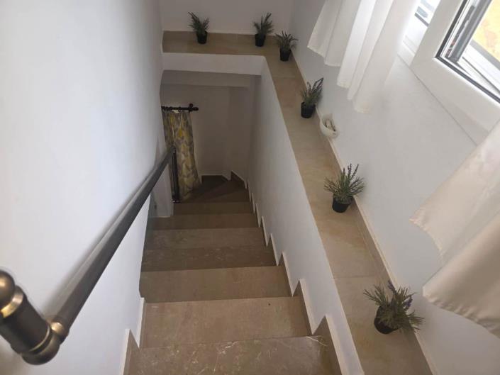 Image No.12-3 Bed Apartment for sale