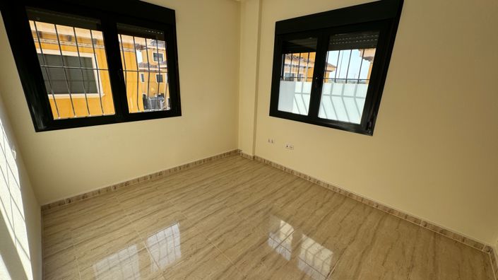 Image No.20-3 Bed Villa for sale