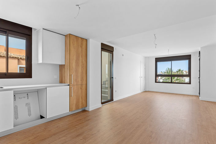 Image No.12-2 Bed Apartment for sale