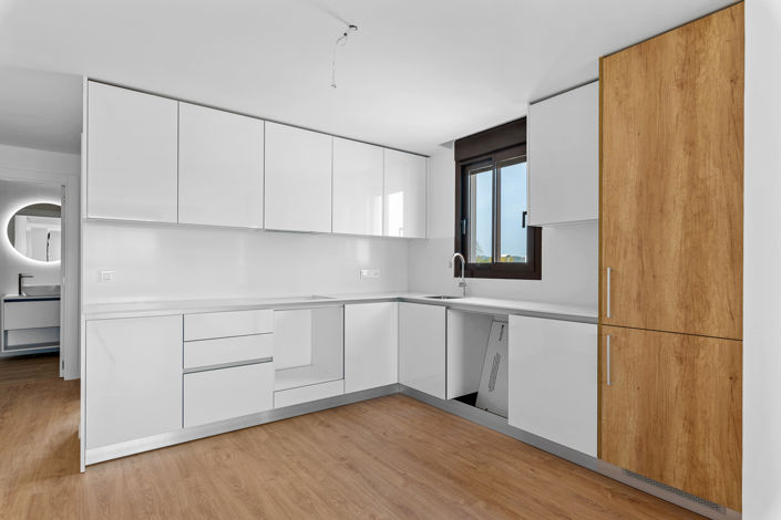 Image No.13-2 Bed Apartment for sale