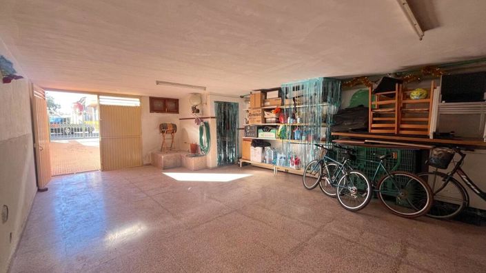 Image No.10-4 Bed Townhouse for sale