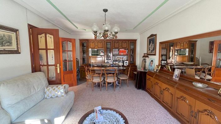 Image No.7-4 Bed Townhouse for sale