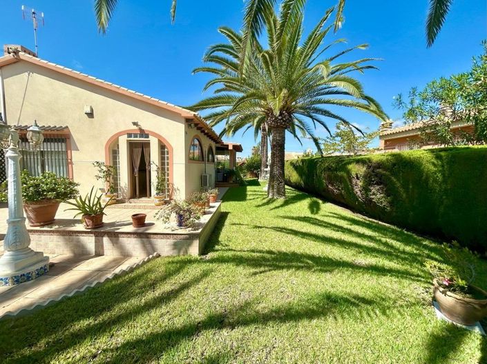 Image No.4-3 Bed Villa for sale