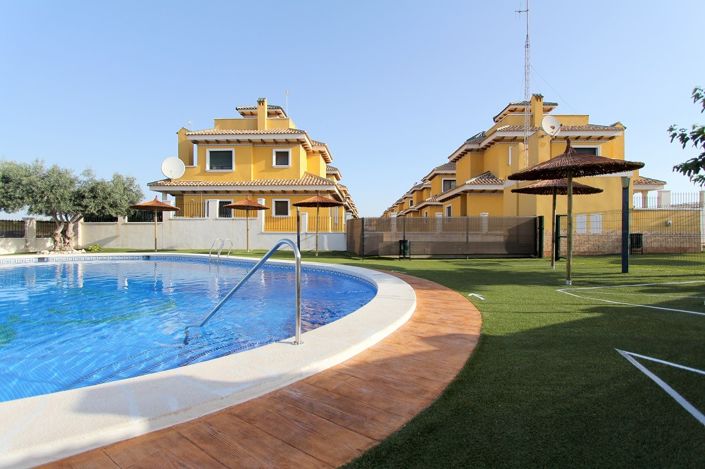 Image No.27-2 Bed Property for sale