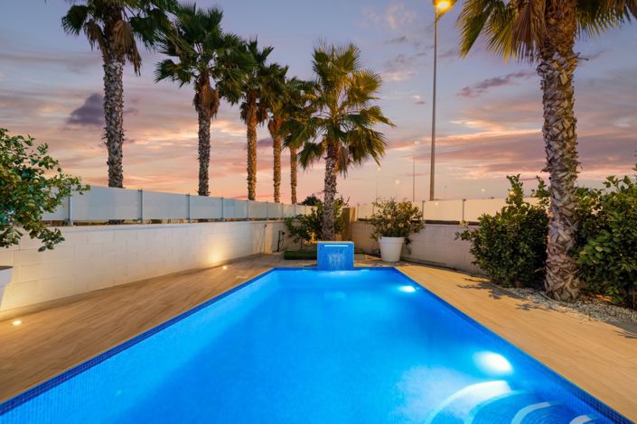 Image No.14-Villa de 5 chambres à vendre à Cabo Roig