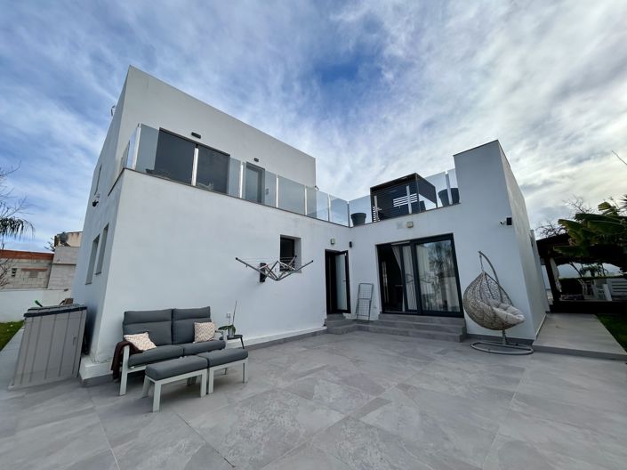 Image No.20-3 Bed Villa for sale