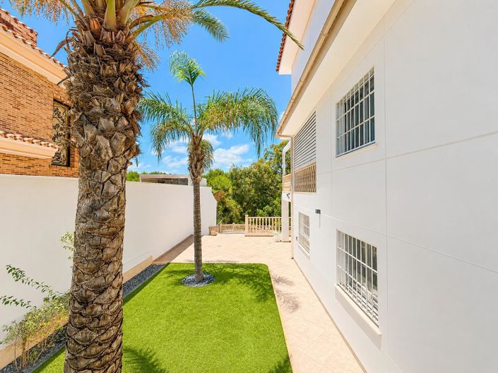 Image No.40-4 Bed Villa for sale